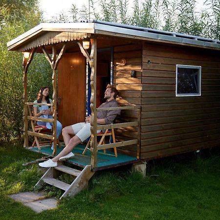 Hotel Wakenitz-Camp à Groß Sarau Extérieur photo